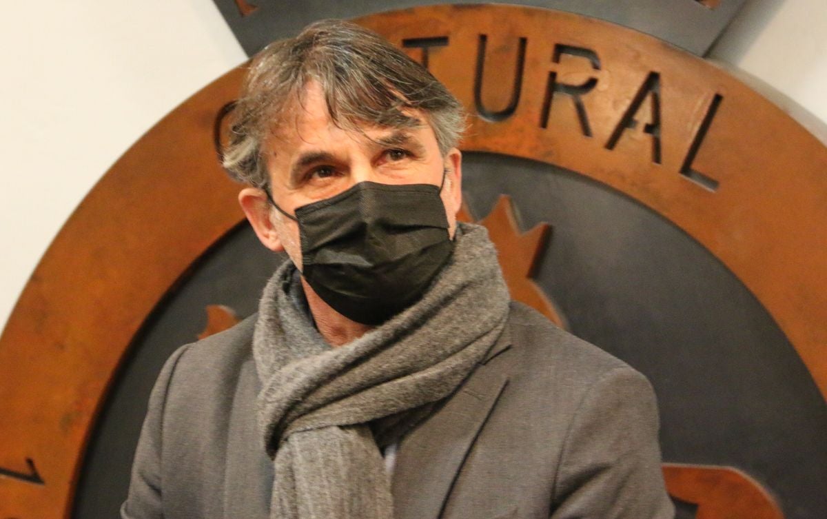 El club leonés prepara la puesta de largo de su nuevo entrenador tras la destitución de Ramón González.