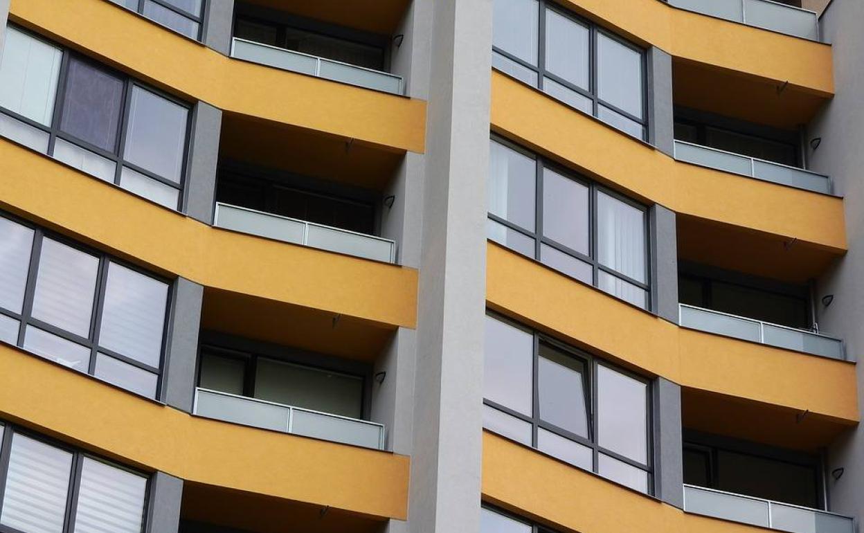 Comprar una vivienda con el Gordo de la lotería. ¿Buena o mala idea?