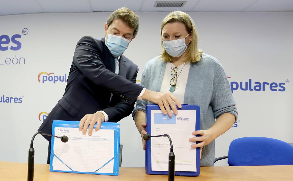 El presidente del PP de Castilla y León, Alfonso Fernández Mañueco, presenta los avales para su candidatura, de cara al Congreso Autonómico del partido.