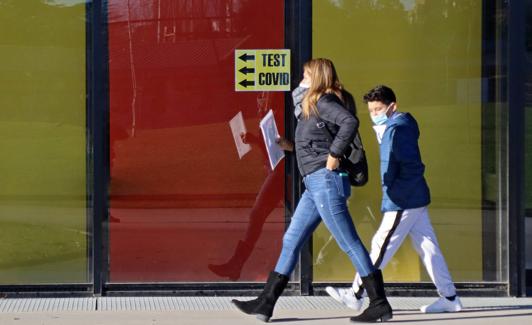 El Palacio de Exposiciones acoge la vacunación de menores de 12 años en Léon.