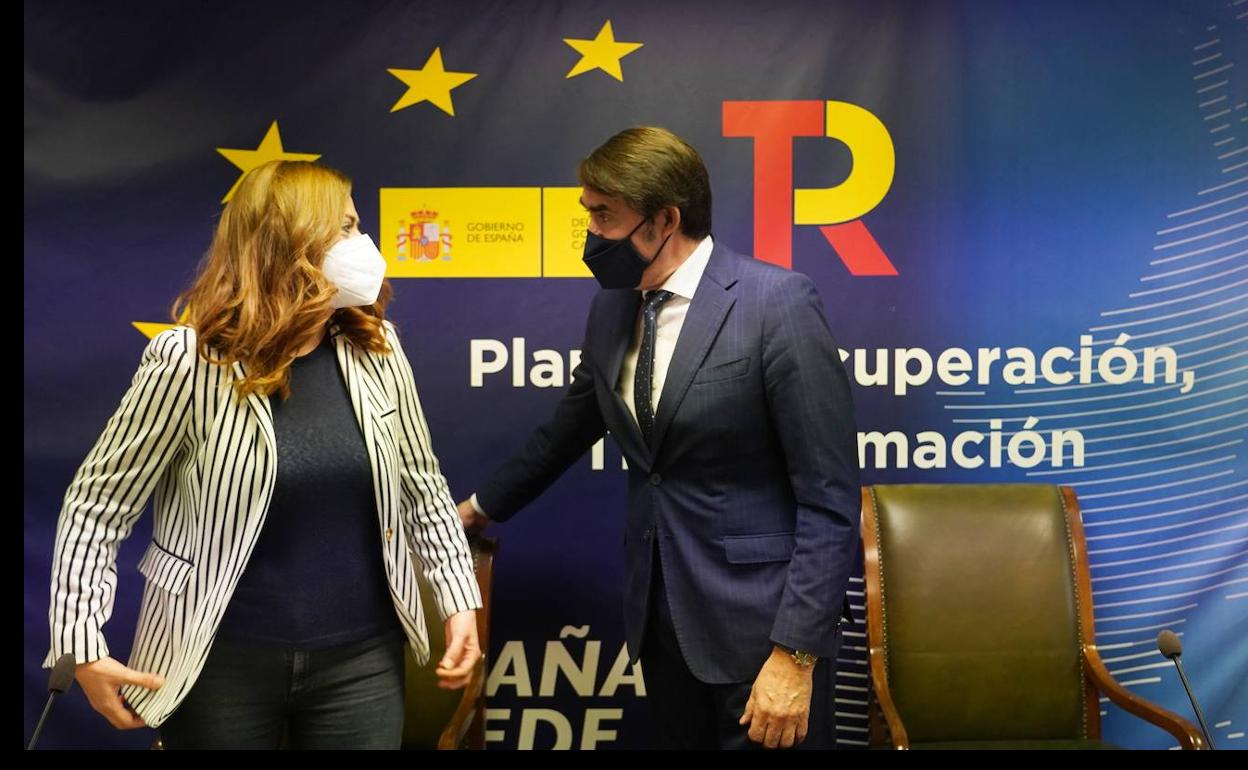 Virginia Barcones y Suárez-Quiñones este jueves durante la reunión sobre el dispositivo de vialidad invernal.