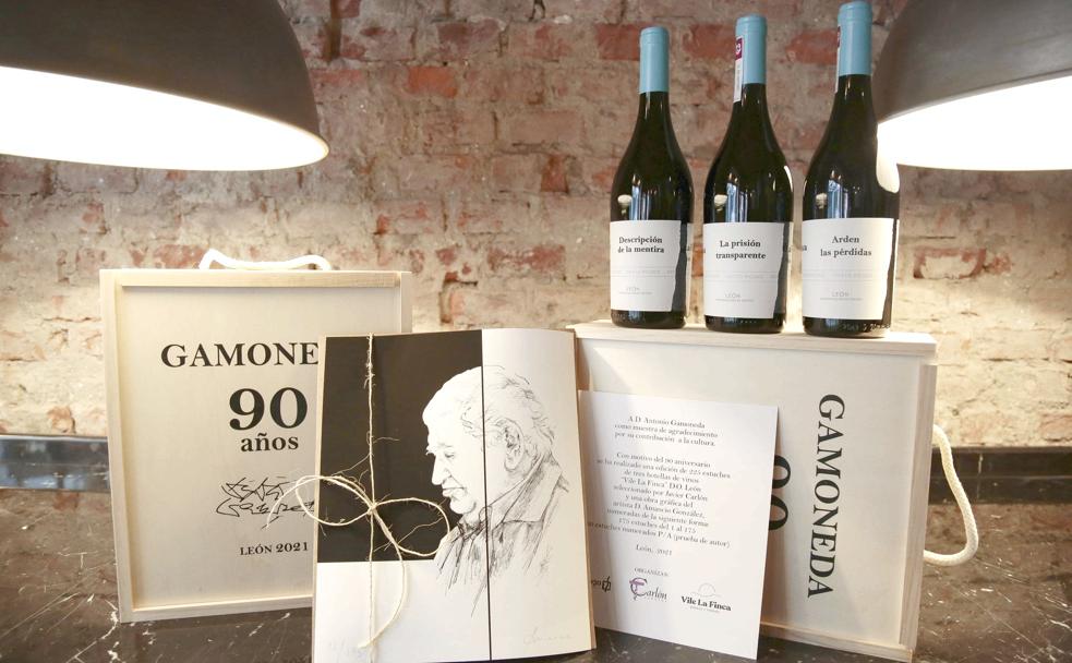 Vile La Finca presenta el estuche de vino conmemorativo del 90 aniversario de Antonio Gamoneda como muestra de agradecimiento por su contribución a la cultura