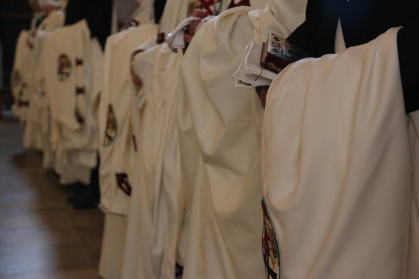 La Imperial Orden del Pendón de San Isidoro de León ha distinguido al historiador leonés con este título durante la festividad de la traslación de los restos de San Isidoro de Sevilla a León celebrada este domingo en la basílica.