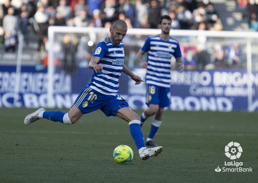 El estadio berciano ha acogido la última jornada antes del parón navideño con un encuentro entre la Deportiva y el Amorebieta.