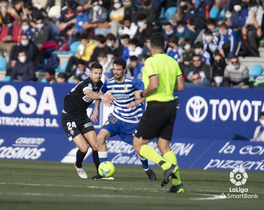 El estadio berciano ha acogido la última jornada antes del parón navideño con un encuentro entre la Deportiva y el Amorebieta.