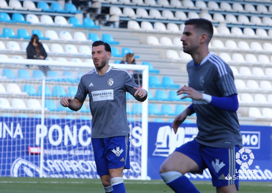 El estadio berciano ha acogido la última jornada antes del parón navideño con un encuentro entre la Deportiva y el Amorebieta.