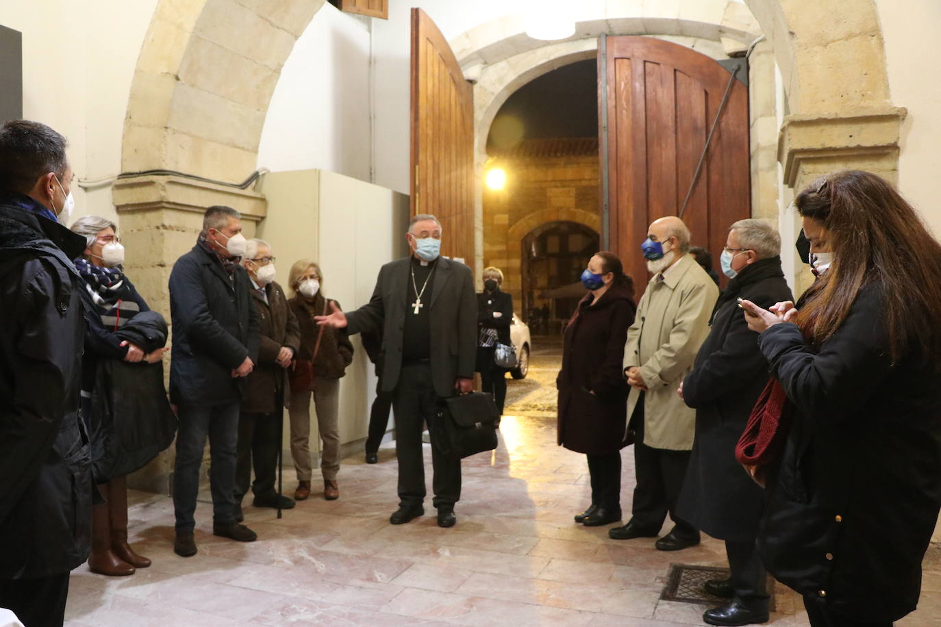 El obispo de León bendijó el Belén