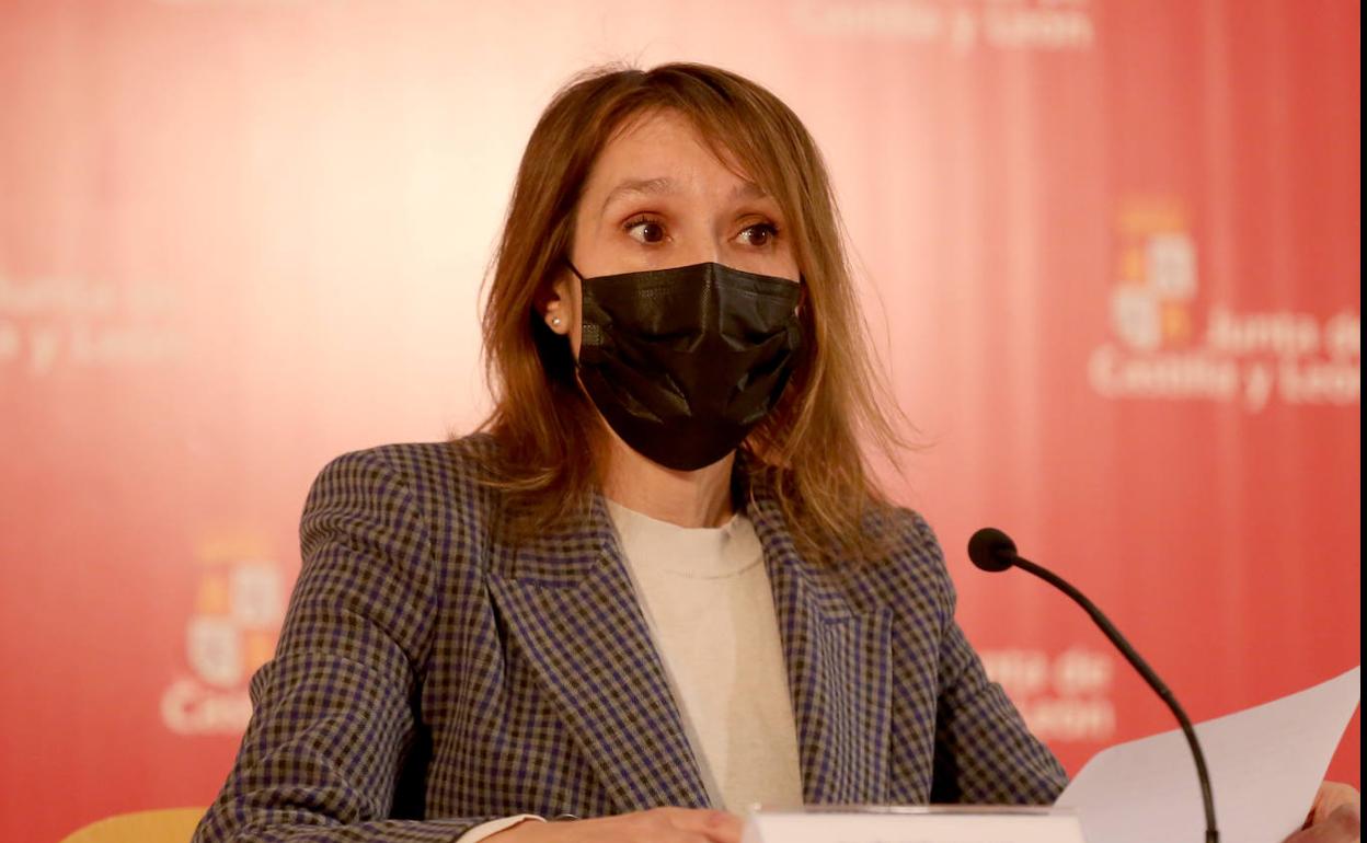 La consejera de Educación, Rocío Lucas, informa en rueda de prensa de los asuntos tratados en la Conferencia Sectorial de Turismo.