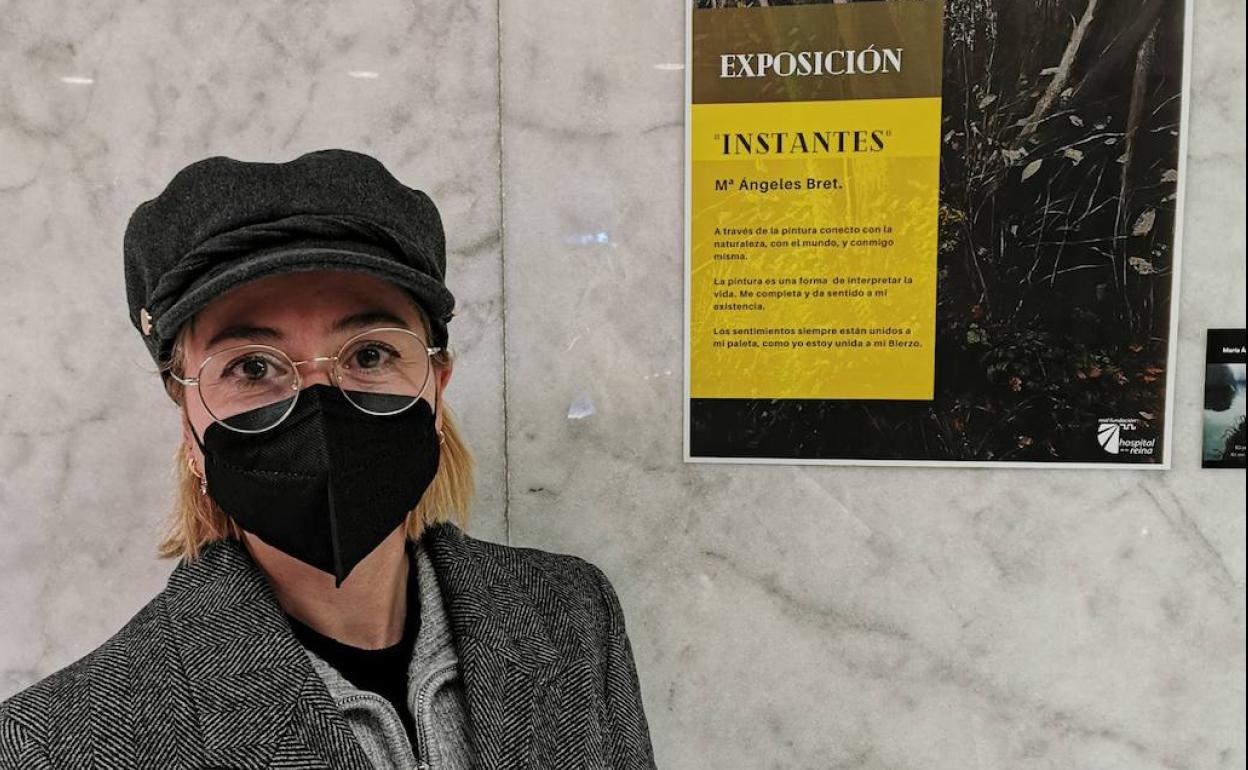 La pintora berciana María Ángeles Bret expone sus 'Instantes' en el Hospital de la Reina.