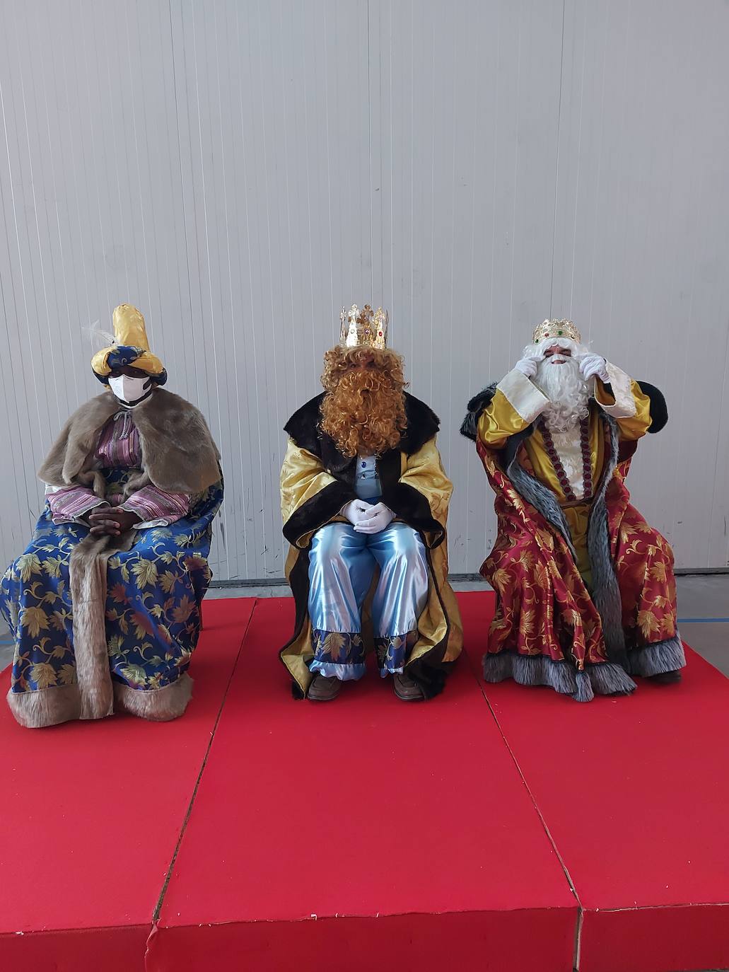 Sus Majestades han llenado de ilusión este centro educativo con regalos y alegría.