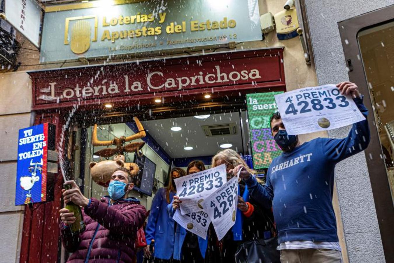 Trabajadores de la administración 'La Caprichosa' de Toledo.