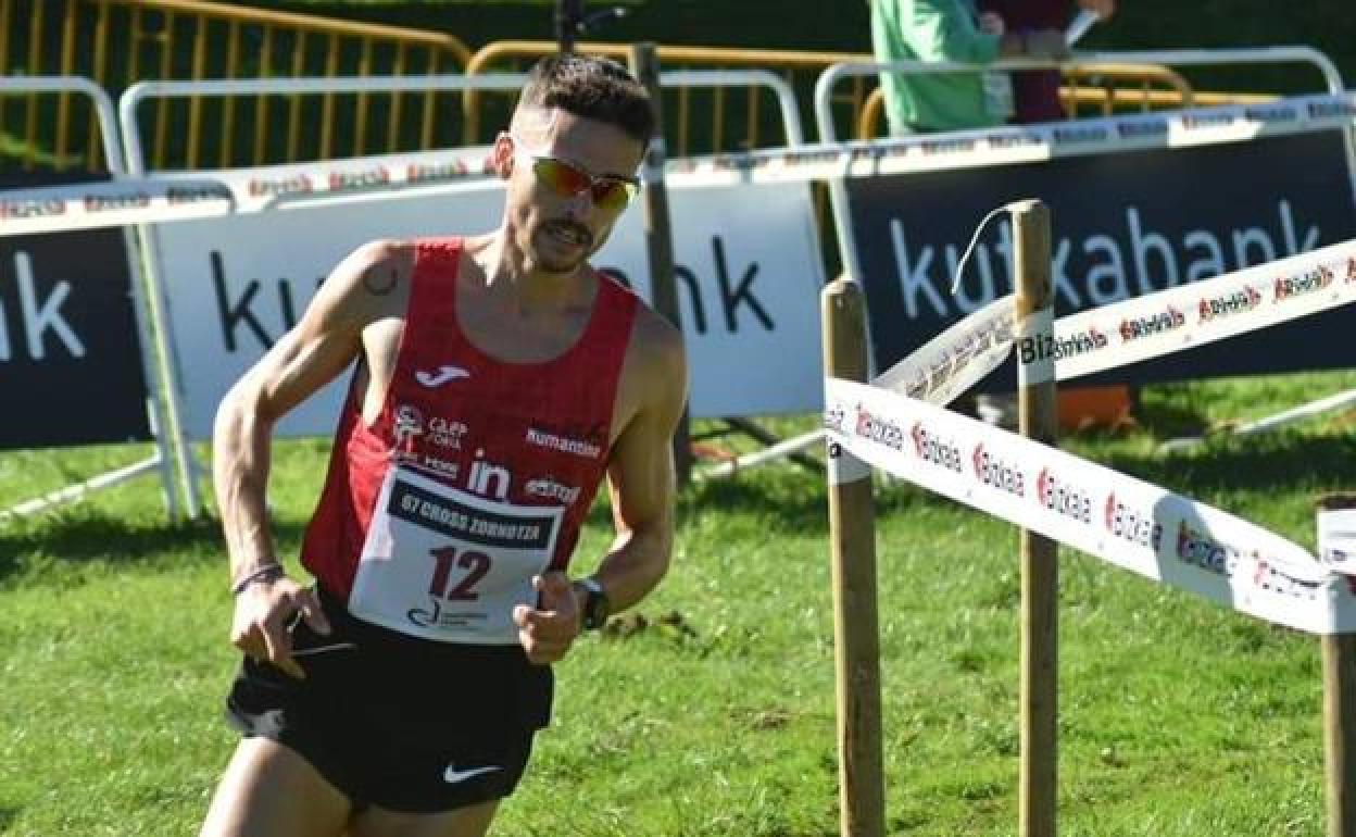 Raúl Celada ha vivido dos internacionalidades este año: en la Copa de Europa de 10.000 metros y en el Europeo de Cross.