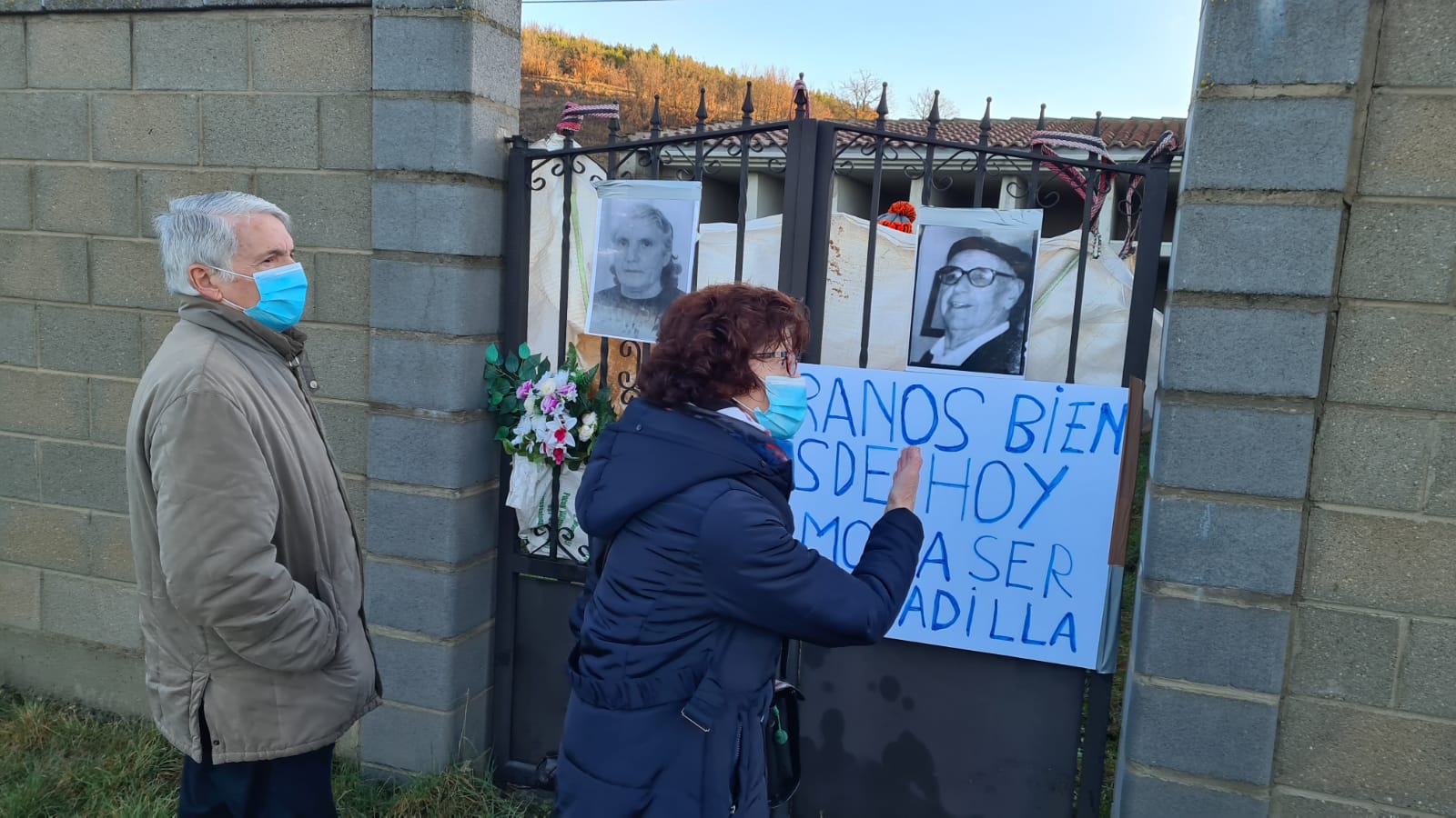 Garrafe de Torío vive un triste momento en la ejecución de una sentencia sobre un cementerio