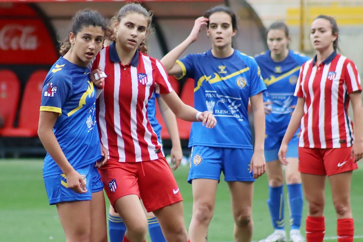 El Reino de León acogió por primera vez el encuentro de fútbol femenino entre el Olímpico de León y el Atlético de Madrid C Femenino