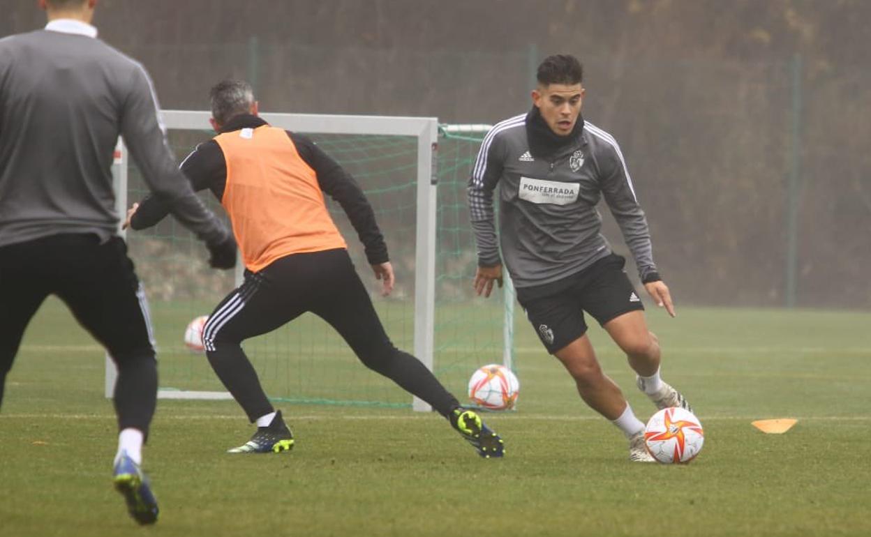 La Deportiva retoma este lunes los entrenamientos con la ausencia de los tres jugadores que han dado positivo por covid-19.