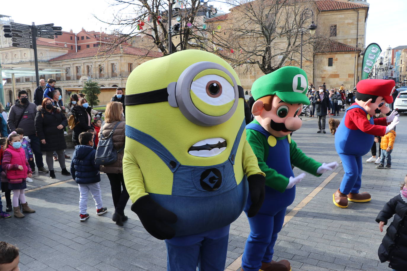 Casi una decena de ídolos de los más pequeños han vivido una jornada de ilusión por el centro de la capital.