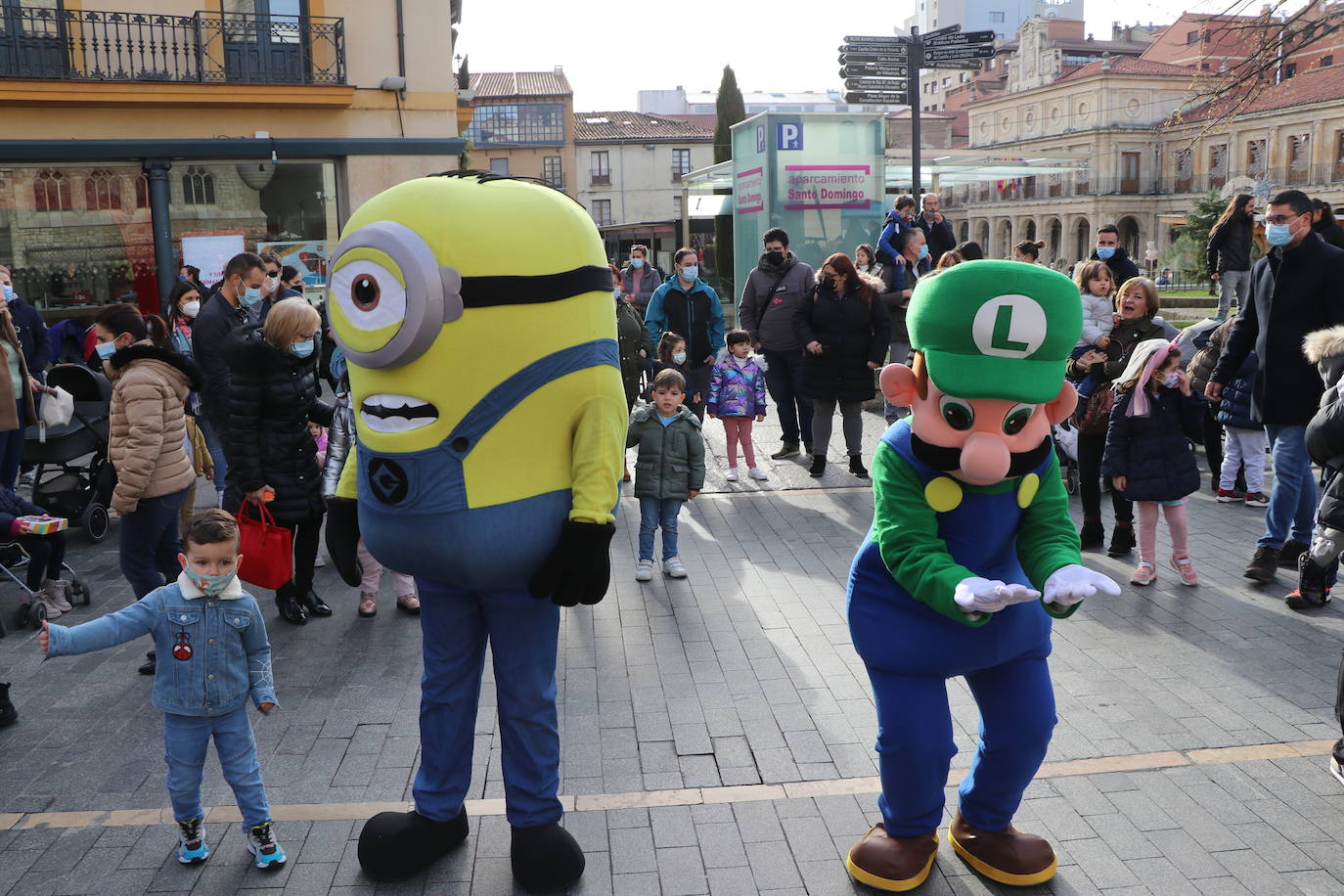 Casi una decena de ídolos de los más pequeños han vivido una jornada de ilusión por el centro de la capital.