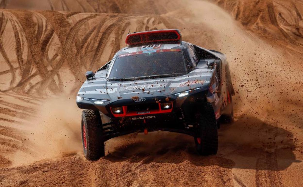 Carlos Sainz, durante la tercera etapa del Dakar. 