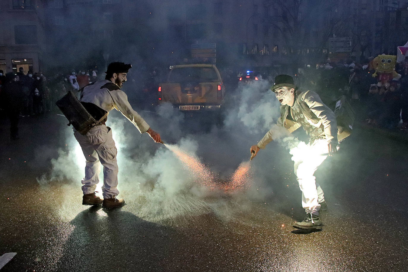 Sus Majestades los Reyes Magos de Oriente desfilan por las calles de León un una noche de Reyes mágica que retoma parte de la normalidad tras la pandemia