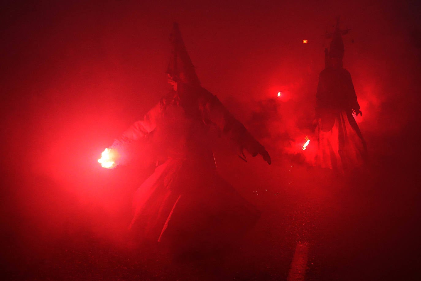 Sus Majestades los Reyes Magos de Oriente desfilan por las calles de León un una noche de Reyes mágica que retoma parte de la normalidad tras la pandemia