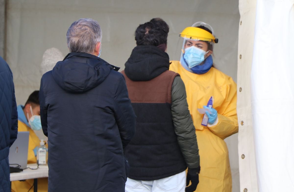 El Palacio de Exposiciones de León sigue siendo el 'fortín' leonés contra la covid-19, con la vacunación de menores y el cribado masivo como grandes 'armas' contra la pandemia