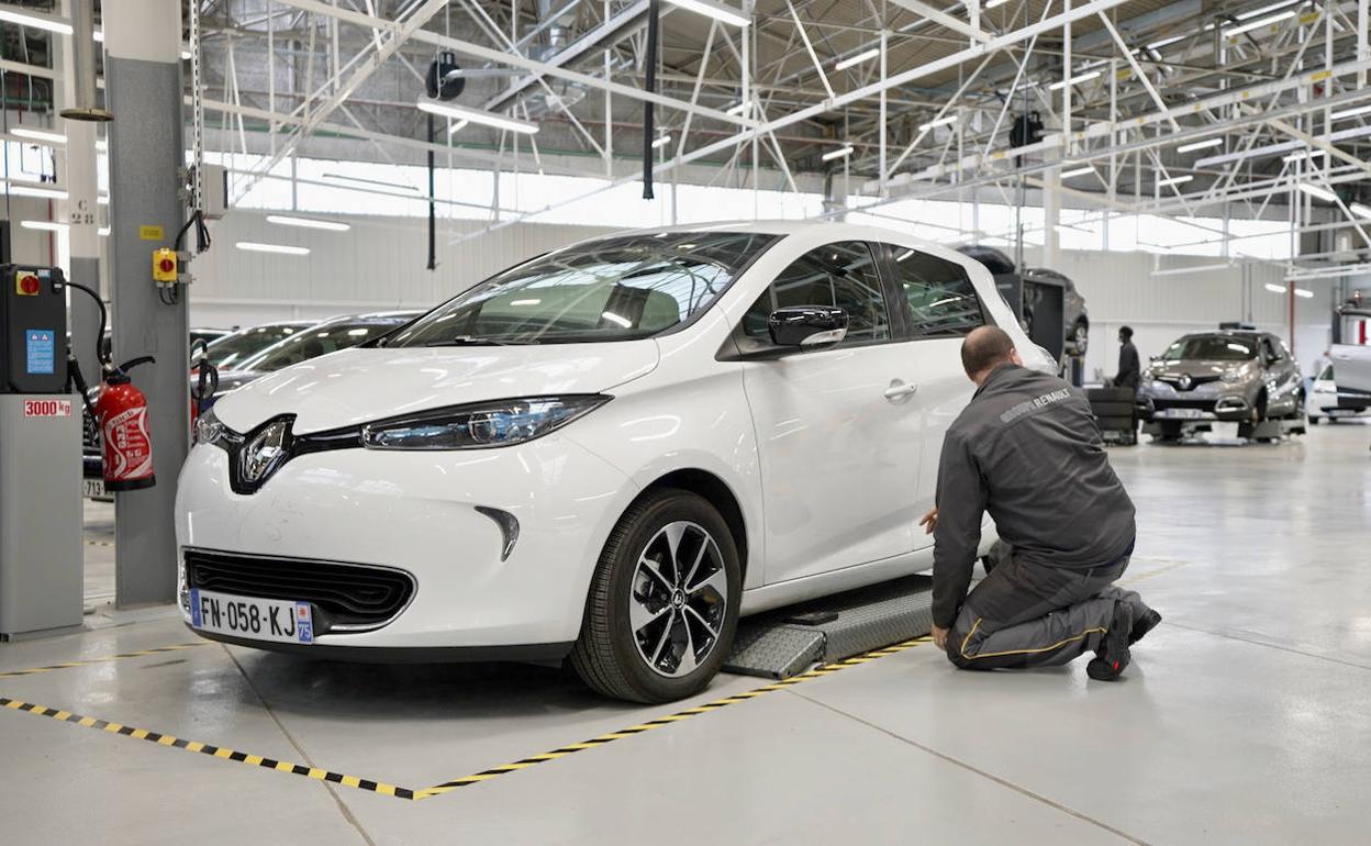 Renault inaugura la priemra factoría especializada en reconocimiento de vehículos de ocasión a escala mundial.