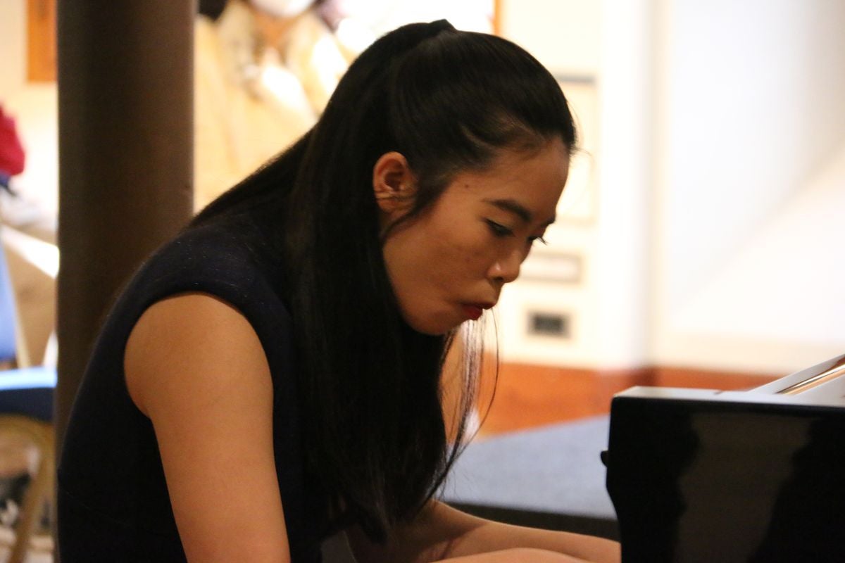 El Museo Casa Botines Gaudí y la Fundación Eutherpe han organizado el concierto de Año Nuevo en el que han participado los pupilos del maestro italiano Vincenzo Balzani.