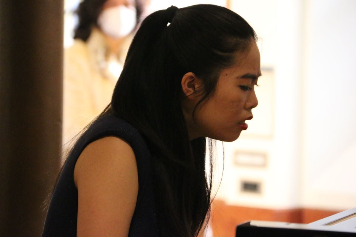 El Museo Casa Botines Gaudí y la Fundación Eutherpe han organizado el concierto de Año Nuevo en el que han participado los pupilos del maestro italiano Vincenzo Balzani.