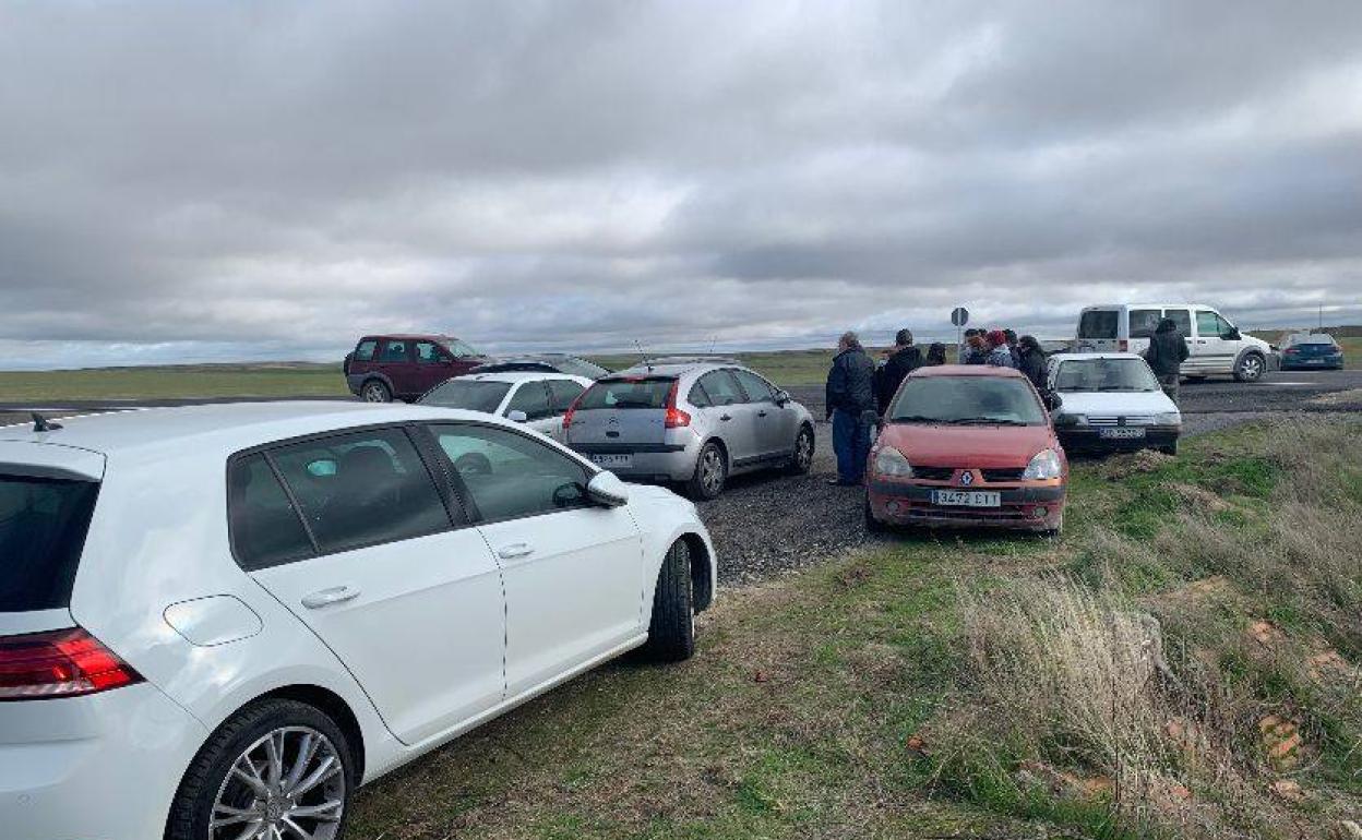 Buscan a un joven tras aparecer su coche accidentado en la carretera de Paradinas de San Juan