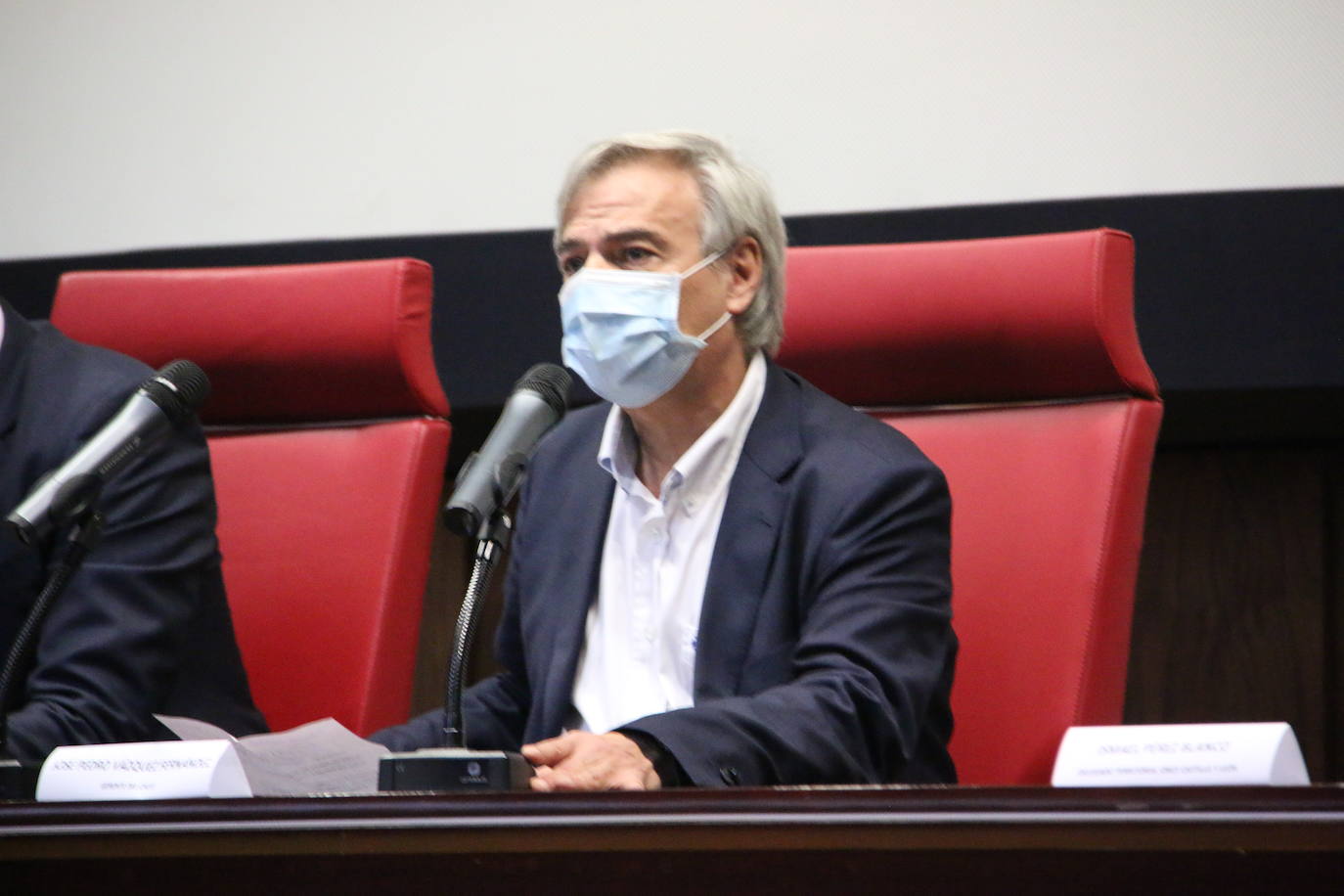 El centro hospitalario leonés será la imagen de cinco millones y medio de cupones el 12 de enero.