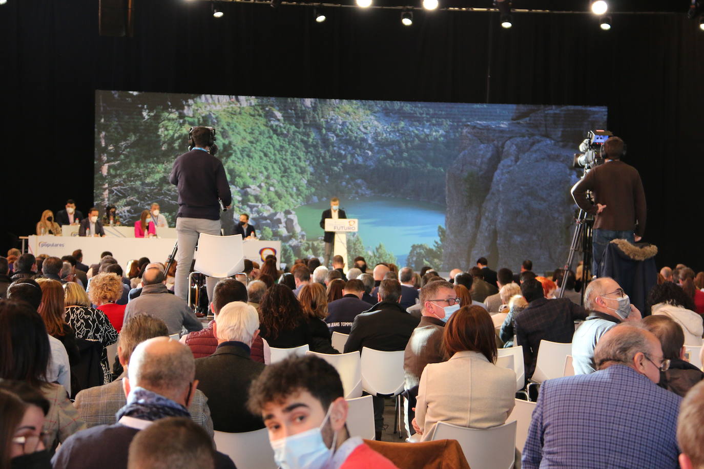 Líderes autonómicos y nacionales se citan en León por el XIV Congreso autonómico del PP.