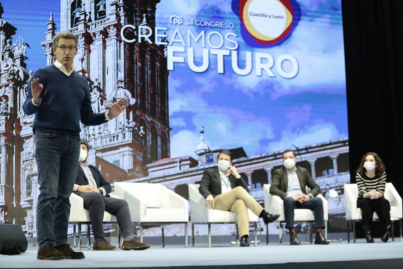 Celebración de la mesa 'Los Gobiernos del PP. Pensando en las personas',