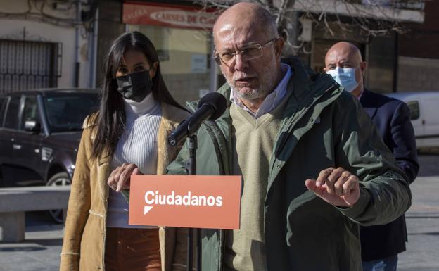 Francisco Igea y Begoña Villacís este viernes durante una visita a Ávila.