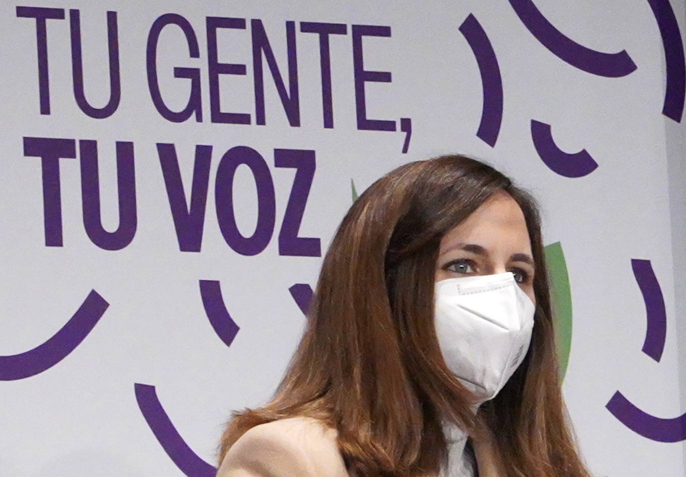 Pablo Fernández, candidato a la presidencia de Castilla y León por parte de Unidas Podemos, presenta junto a la secretaria general de Podemos y ministra de Derechos Sociales y Agenda 2030, Ione Belarra, su candidatura.