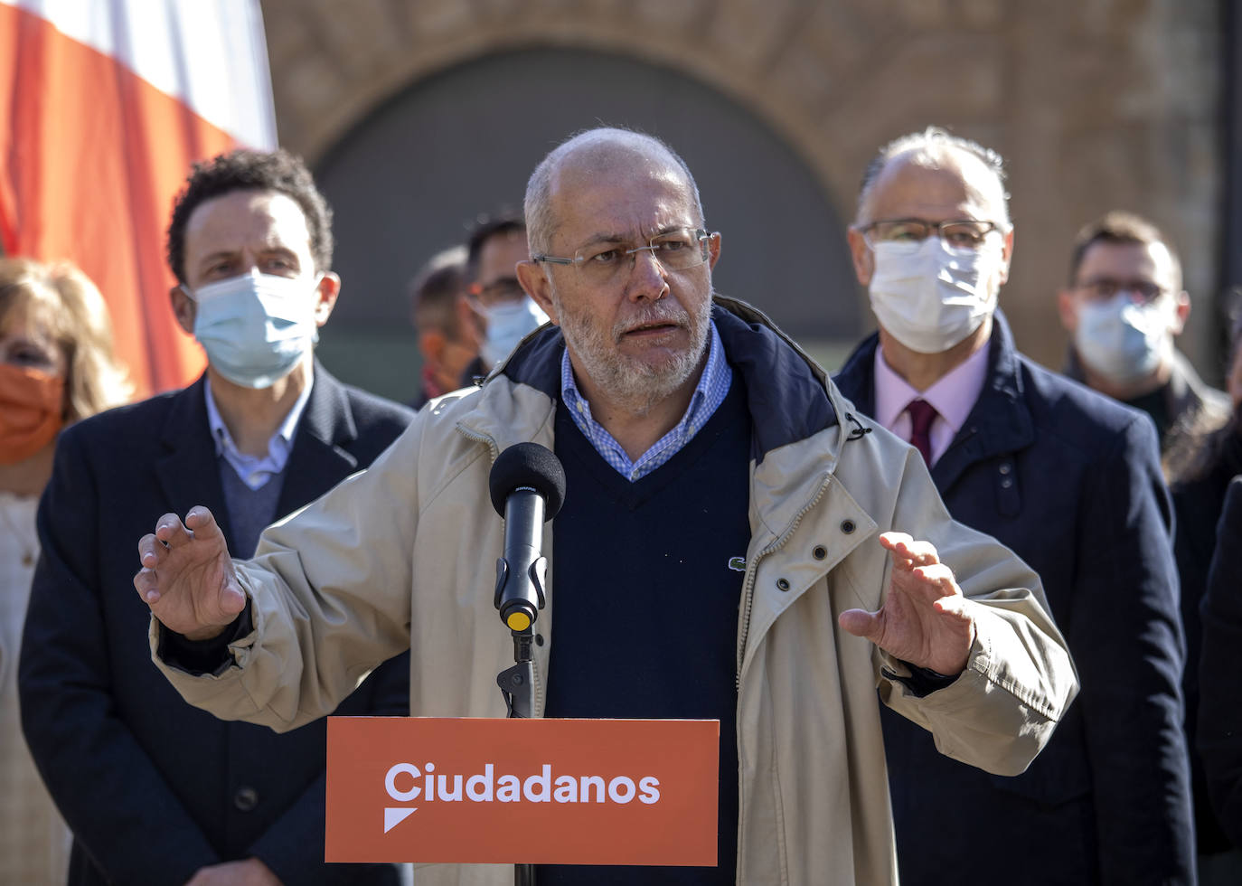 El candidato de Ciudadanos a la presidencia de la Junta de Castilla y León visita Salamanca junto a Edmundo Bal .