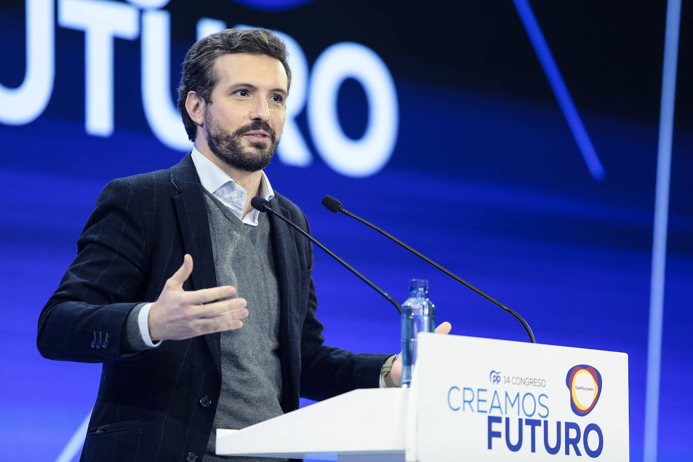 El presidente del PP, Pablo Casado asiste al XIV Congreso del partido de Castilla y León. Junto a él, el presidente autonómico, Alfonso Fernández Mañueco.