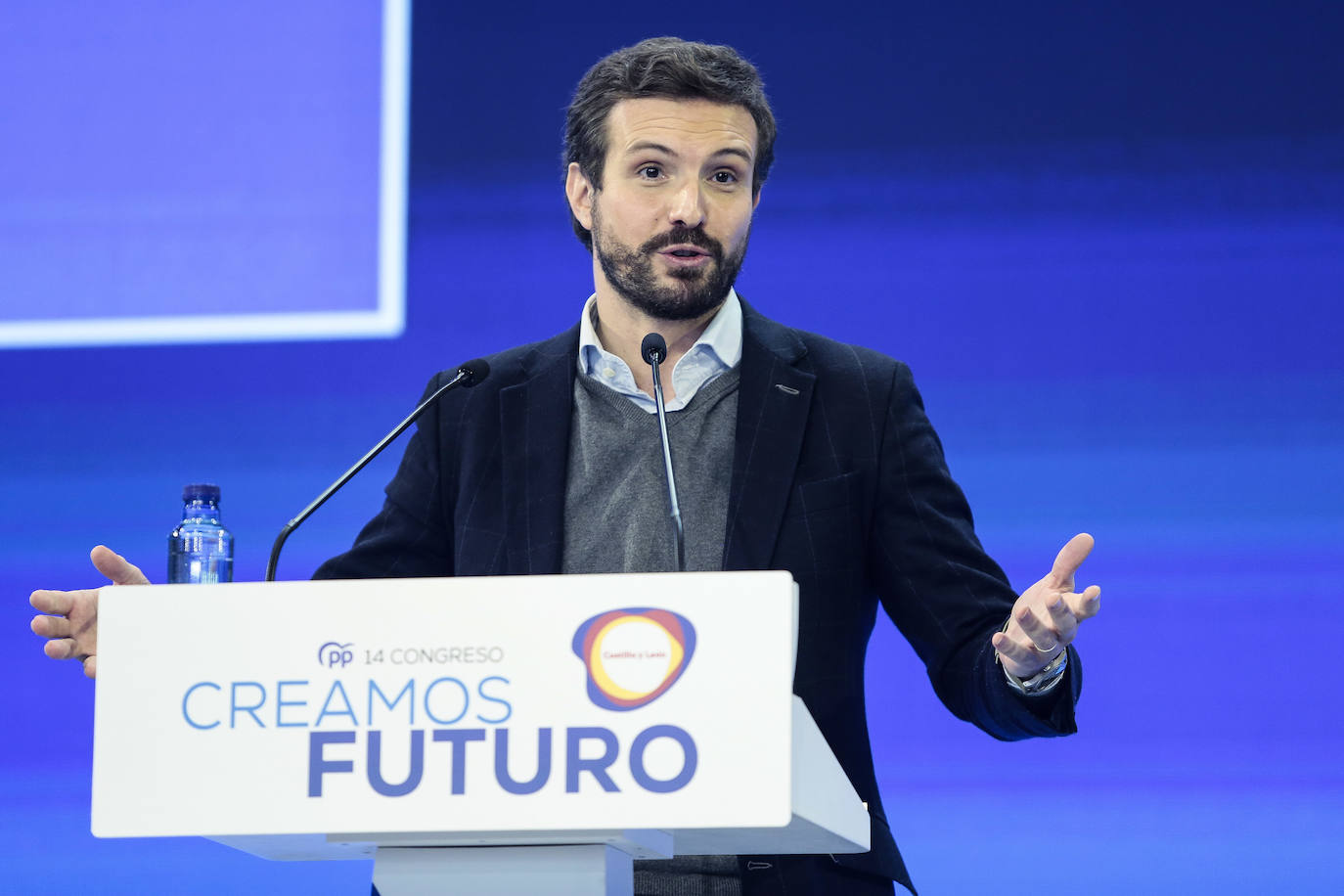El presidente del PP, Pablo Casado asiste al XIV Congreso del partido de Castilla y León. Junto a él, el presidente autonómico, Alfonso Fernández Mañueco.
