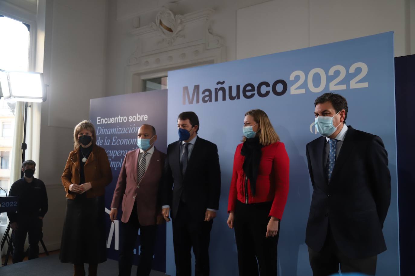 El presidente del Partido Popular de Castilla y León y candidato a las Elecciones Autonómicas del próximo 13 de febrero, Alfonso Fernández Mañueco, clausura en Zamora el 'Encuentro para la dinamización de la economía y la recuperación del empleo', en el que también interviene Carlos Fernández Carriedo..