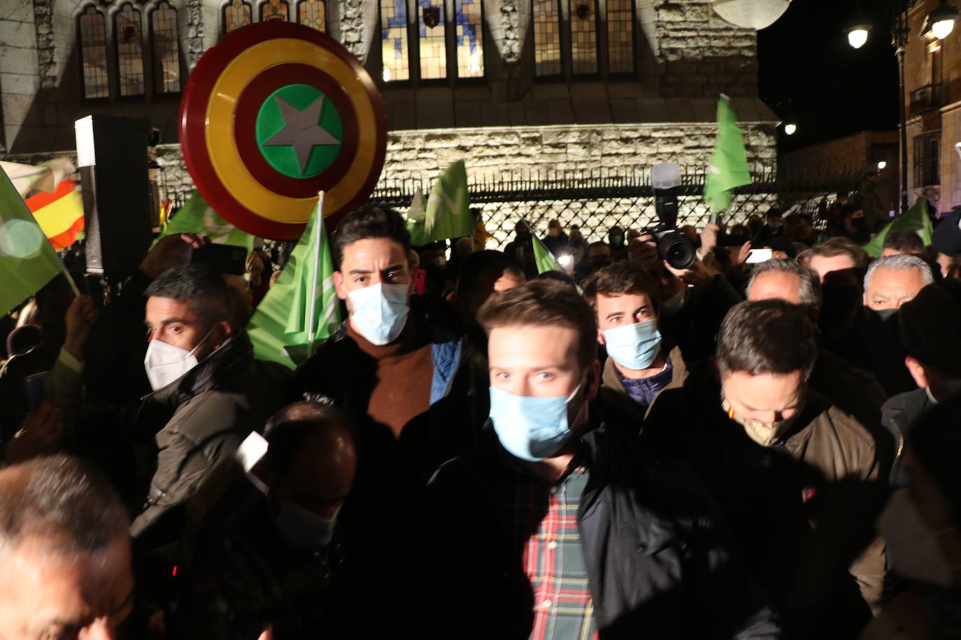 La formación cuenta con su líder, Santiago Abascal, en la presentación de su candidato a la Junta.