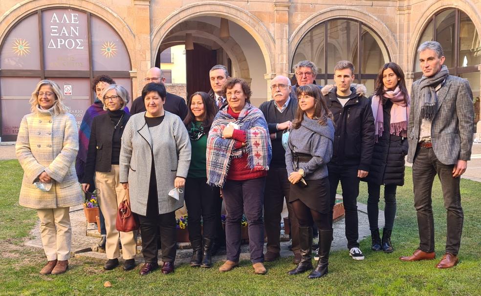 Reunión presencial del Proyecto Erasmus+ denominado 'Conectando a profesores y estudiantes de Educación de toda Europa a través de los intercambios virtuales'.