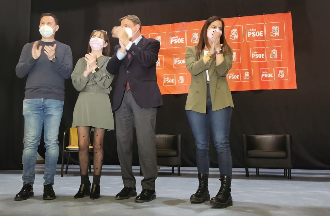 Planas ensalza en Benavides del Órbigo los logros socialistas reconociendo la importancia de los fondos europeos y fija en Tudanca la esperanza para el resurgir de Castilla y León . 