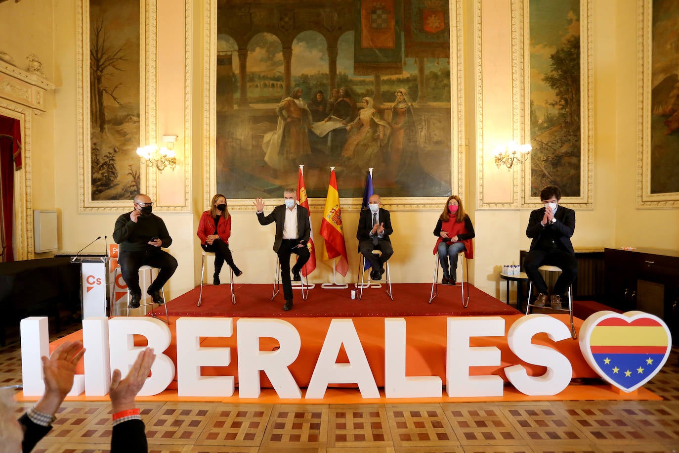 El candidato de Ciudadanos a la Presidencia de la Junta, Francisco Igea, participa en el Acto 'Europa con Castilla y León' con la presencia de los eurodiputados de Cs.