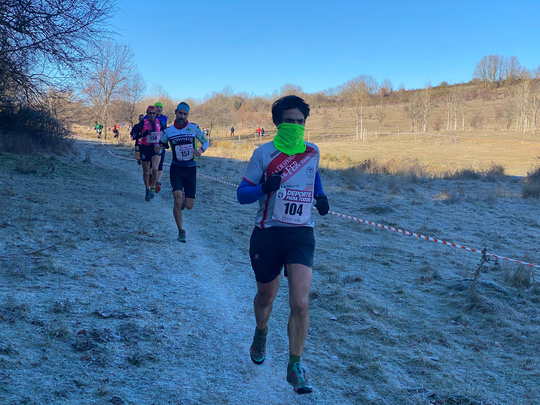 Jorge García Villacorta y Mónica Aller triunfan en el Cross de Villabalter