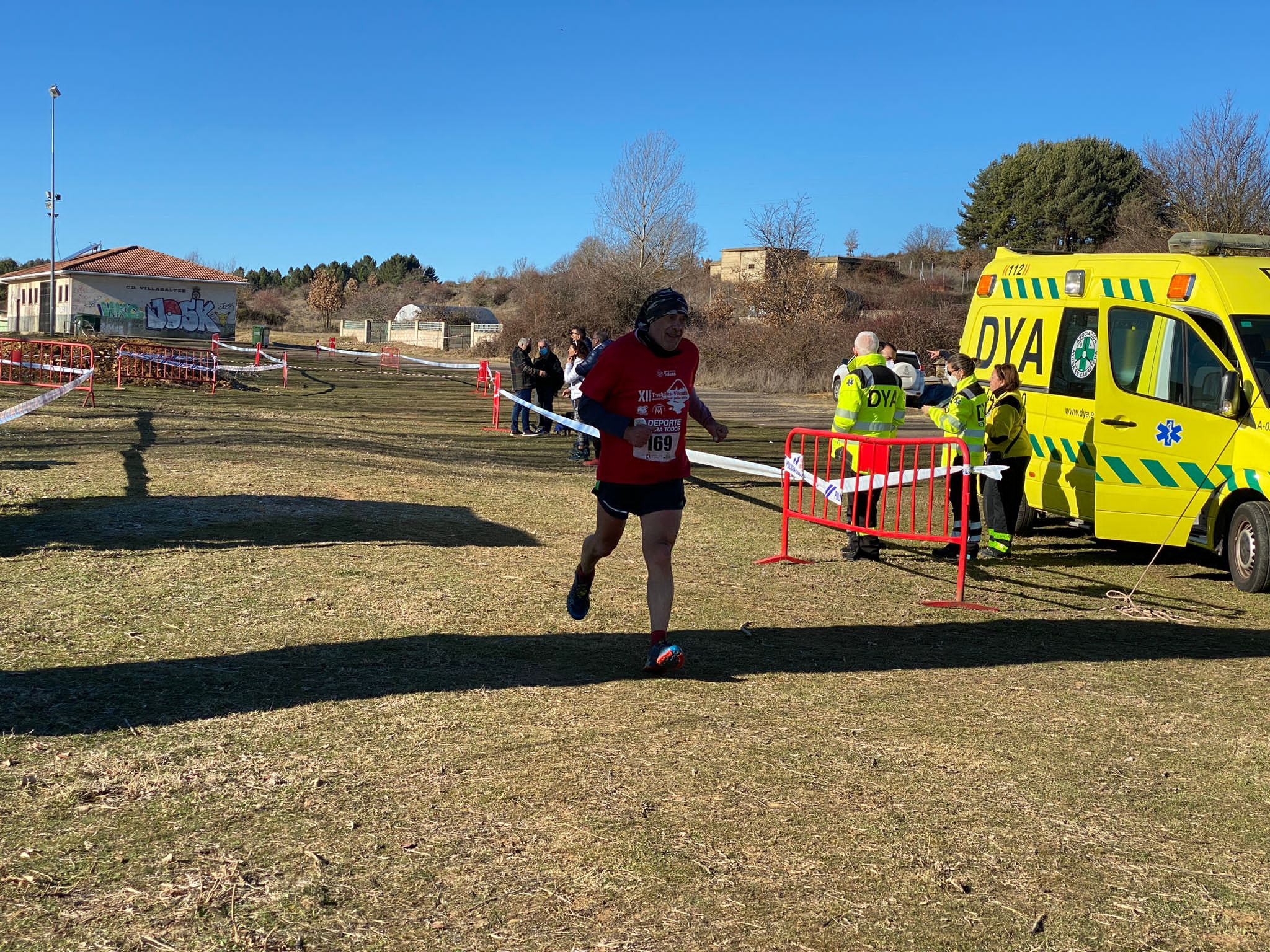 Jorge García Villacorta y Mónica Aller triunfan en el Cross de Villabalter