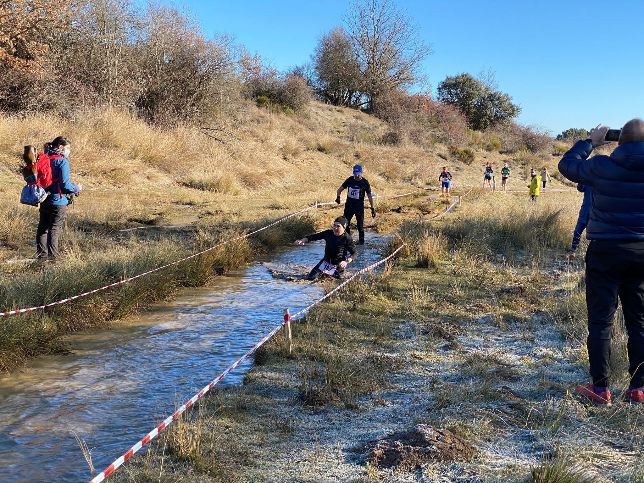 Jorge García Villacorta y Mónica Aller triunfan en el Cross de Villabalter