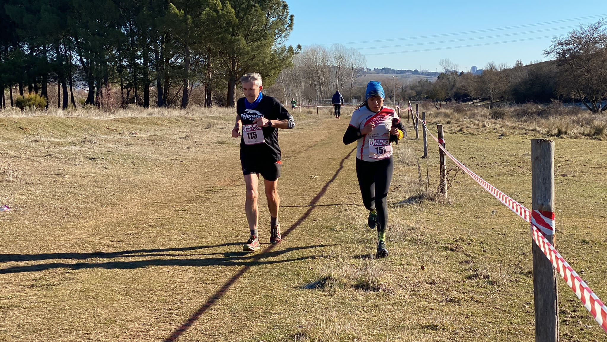 Jorge García Villacorta y Mónica Aller triunfan en el Cross de Villabalter