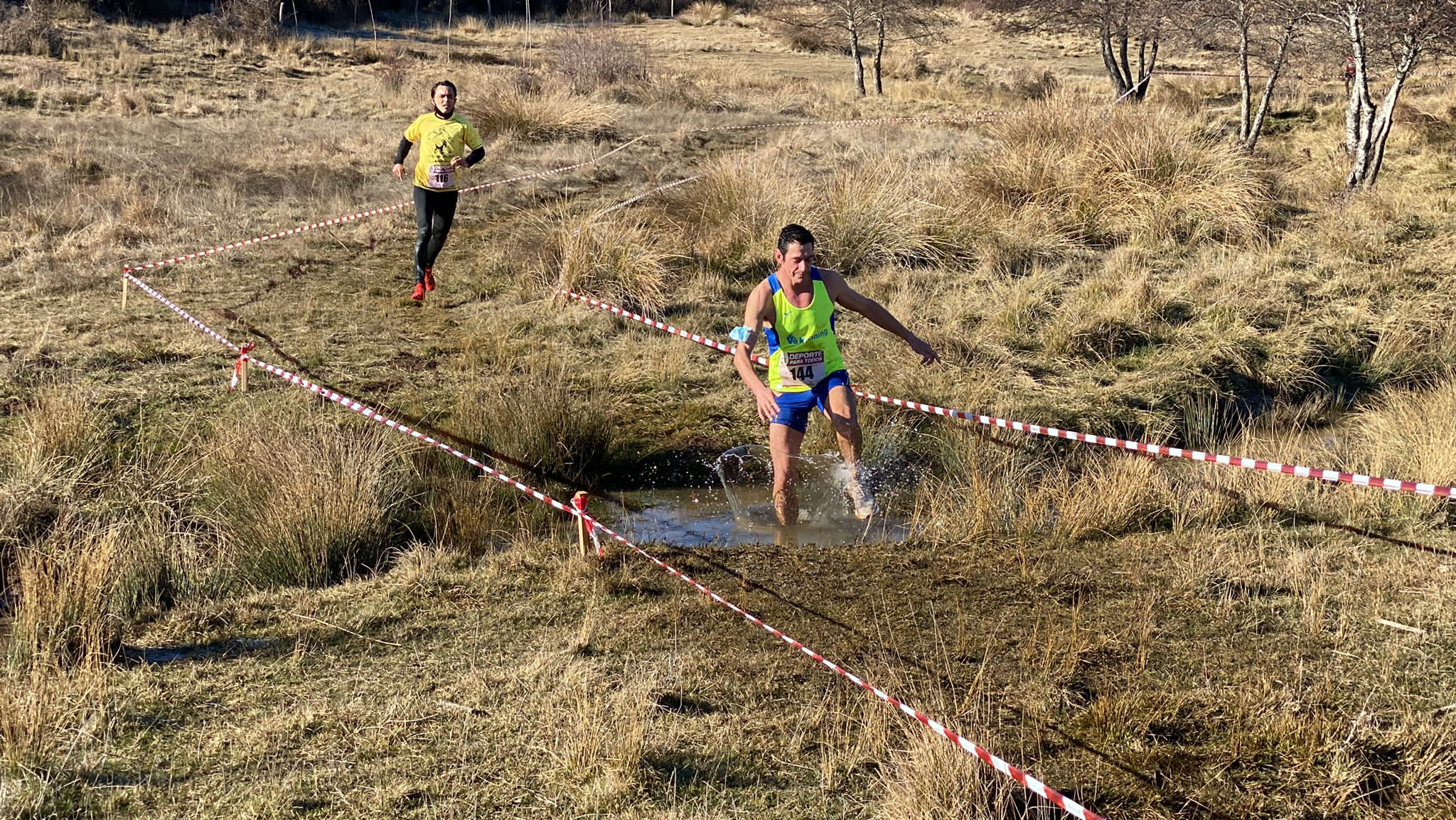 Jorge García Villacorta y Mónica Aller triunfan en el Cross de Villabalter