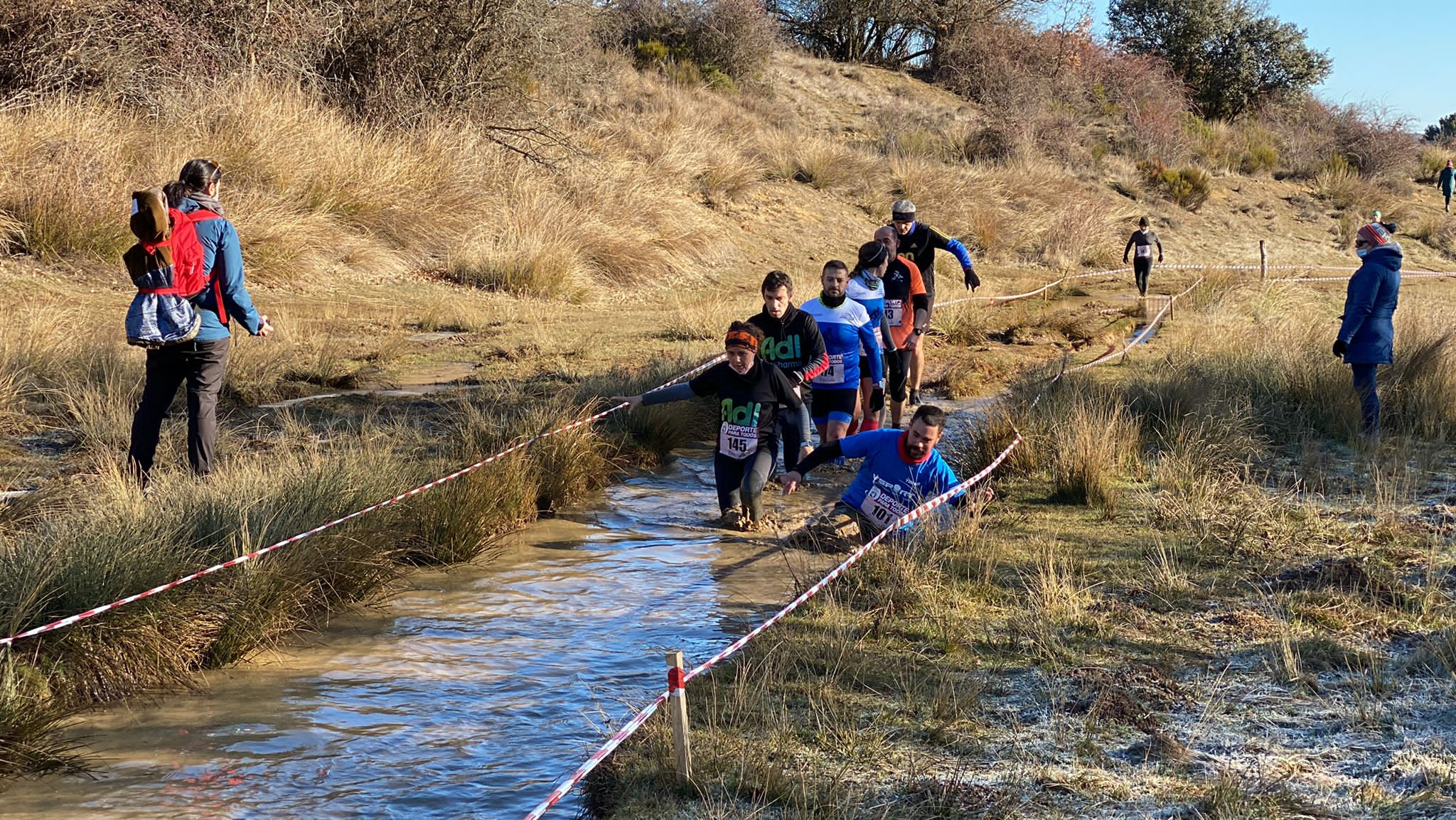 Jorge García Villacorta y Mónica Aller triunfan en el Cross de Villabalter