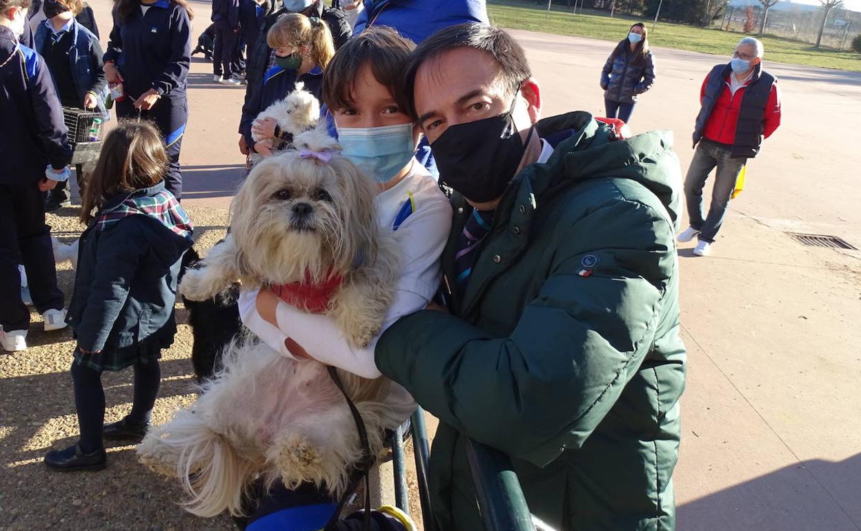 Los alumos pudieron presumir de mascotas este viernes.