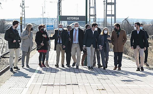 Galería. Candidatos en la lista del PP por León acuden a Astorga junto con Ana Pastor.